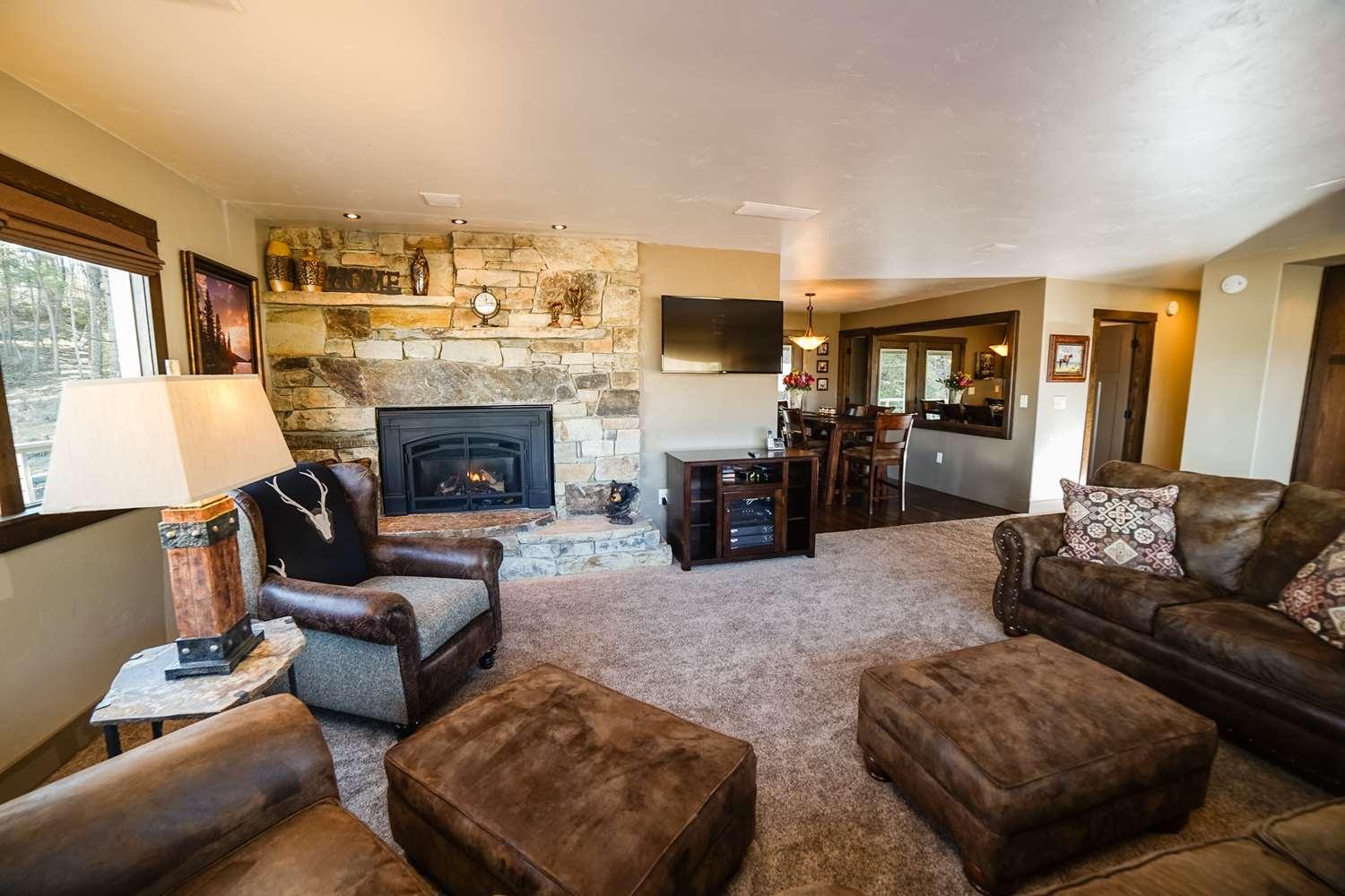 Best Western Plus Flathead Lake Inn And Suites Kalispell Exterior foto