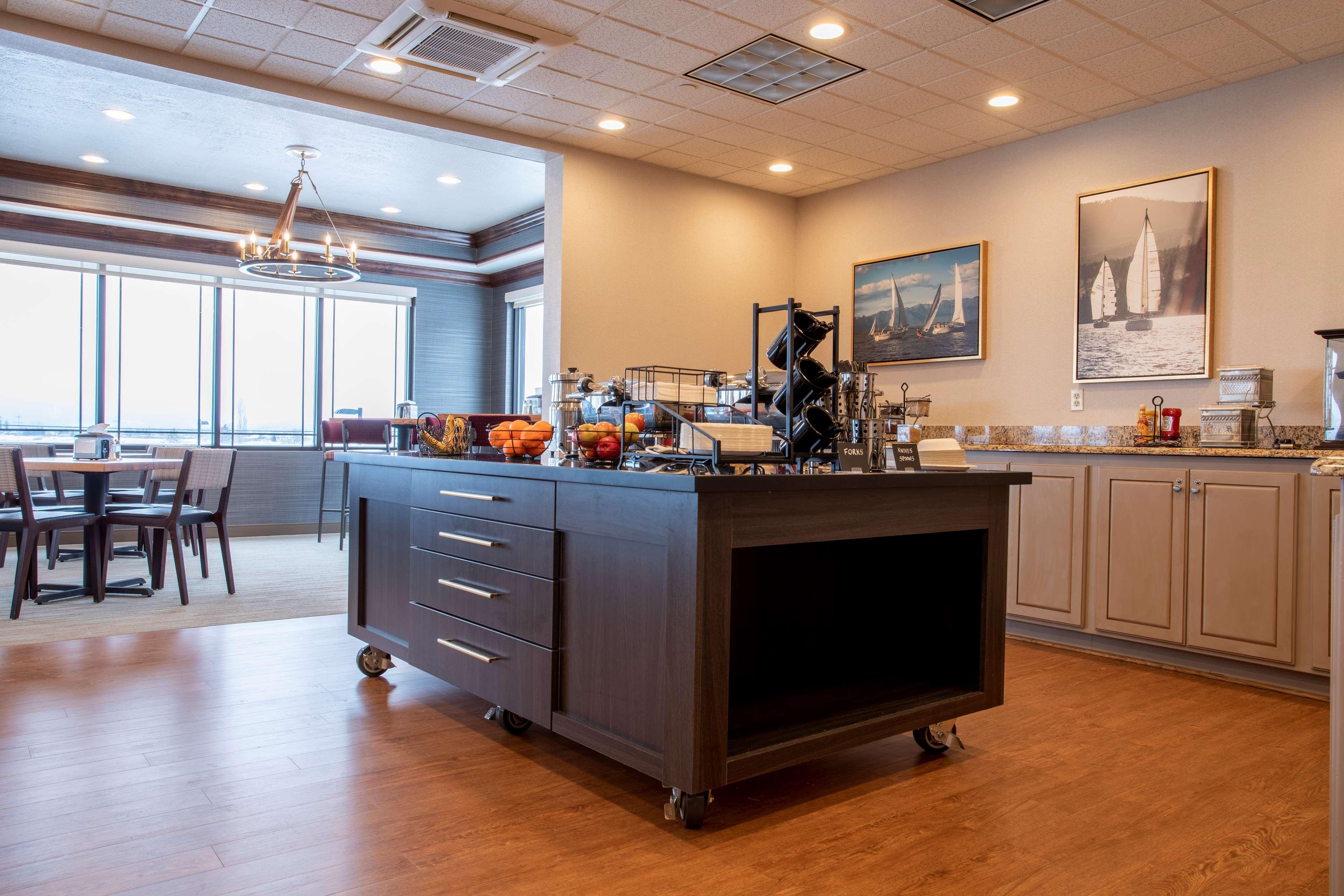 Best Western Plus Flathead Lake Inn And Suites Kalispell Exterior foto