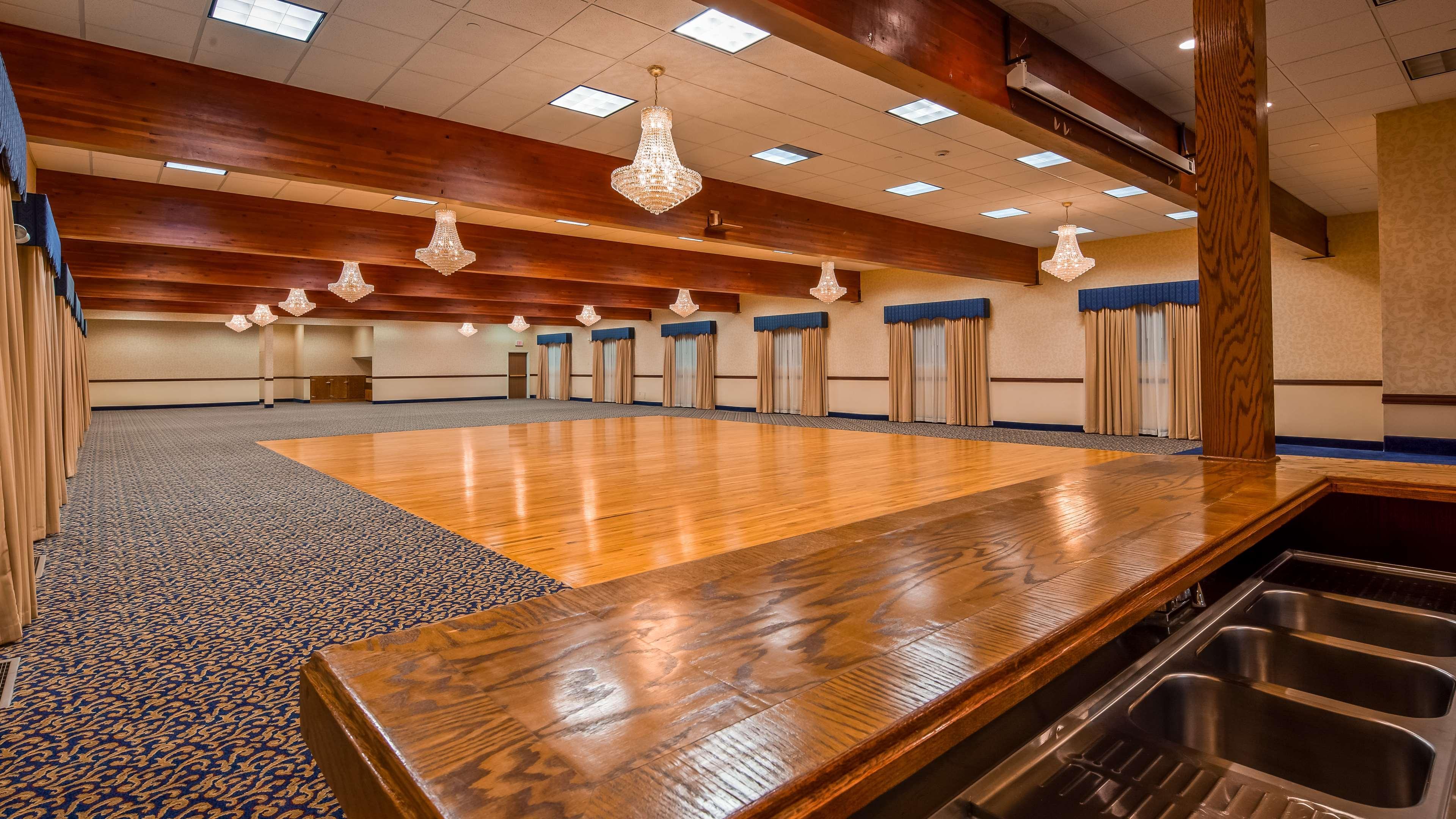 Best Western Plus Flathead Lake Inn And Suites Kalispell Exterior foto